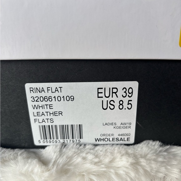 Kurt Geiger White women's Oxfords with Decorative Buttons - Picture 7 of 7